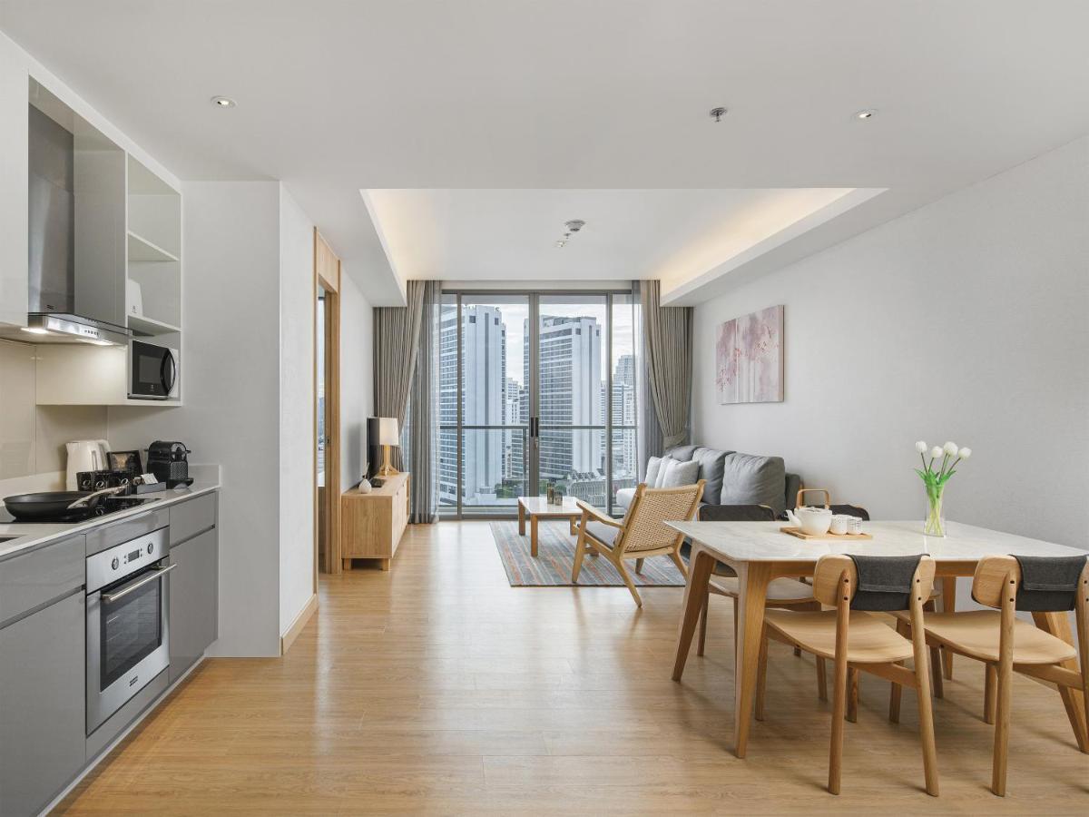 Oakwood Suites Bangkok - SHA Extra Plus Bagian luar foto