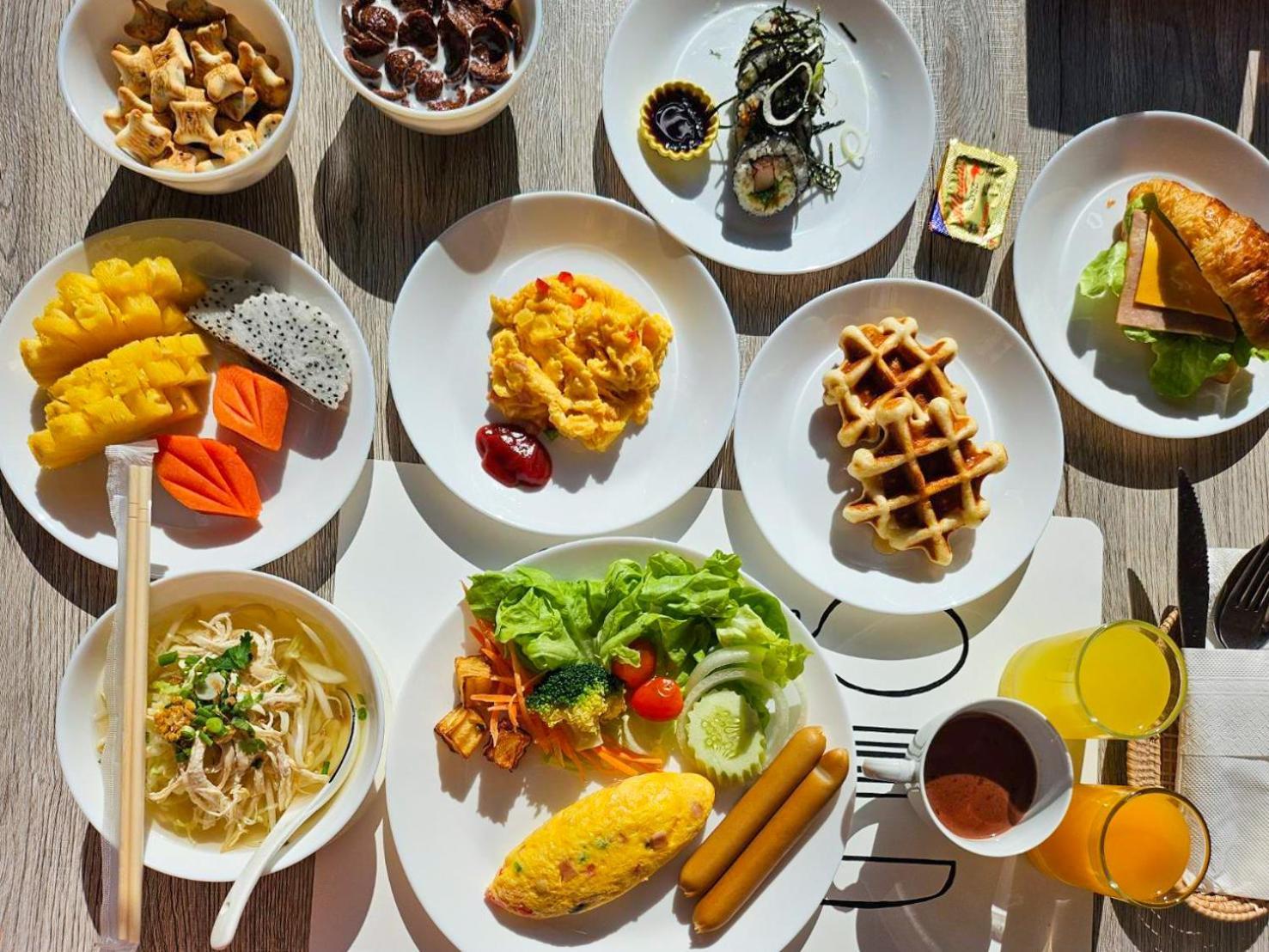 Oakwood Suites Bangkok - SHA Extra Plus Bagian luar foto
